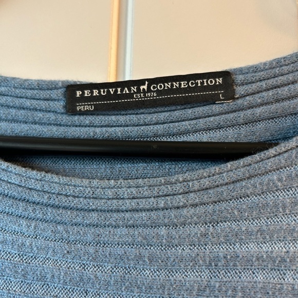 Peruvian Collection sweater - Picture 2 of 4